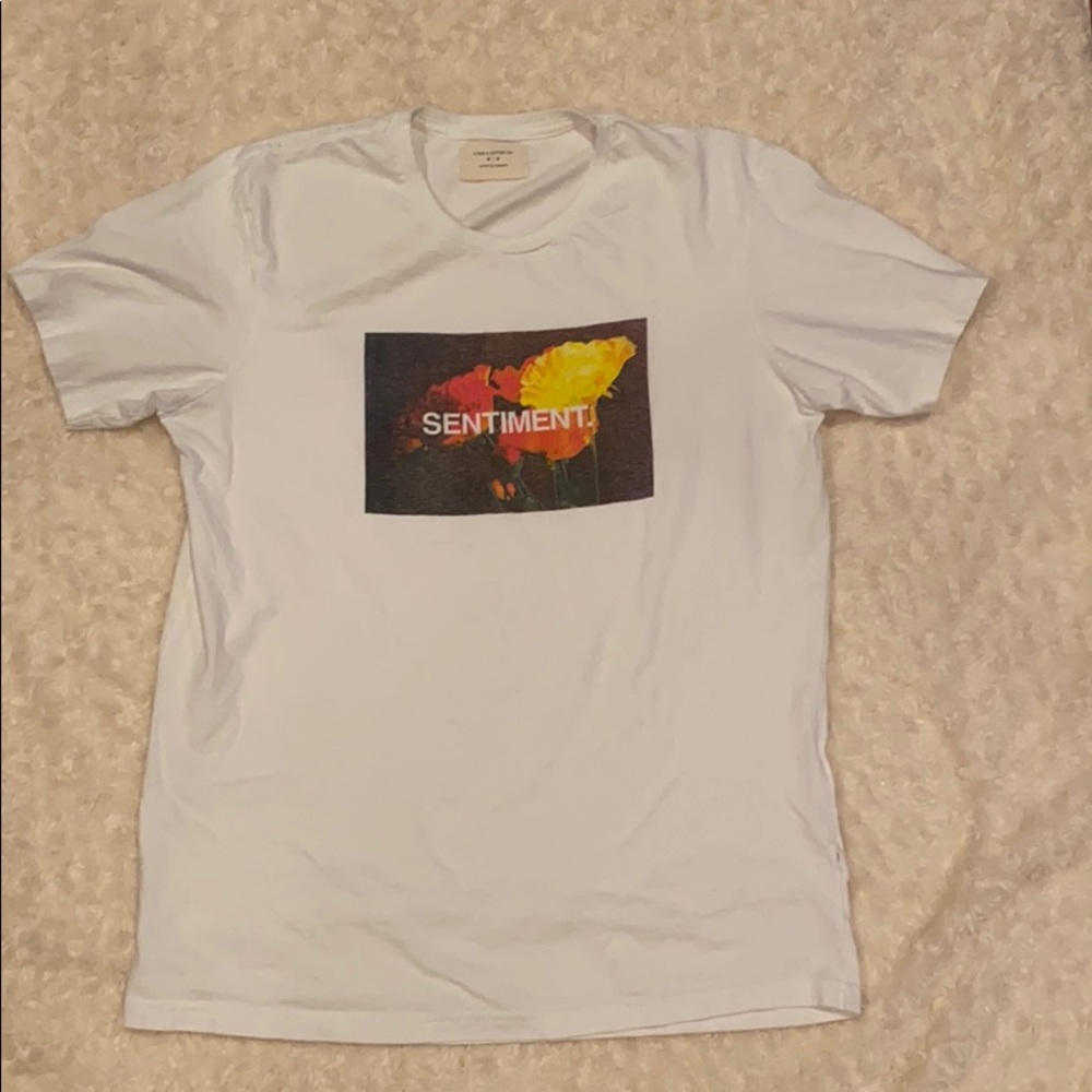 Medium White Graphic Tee NWOT